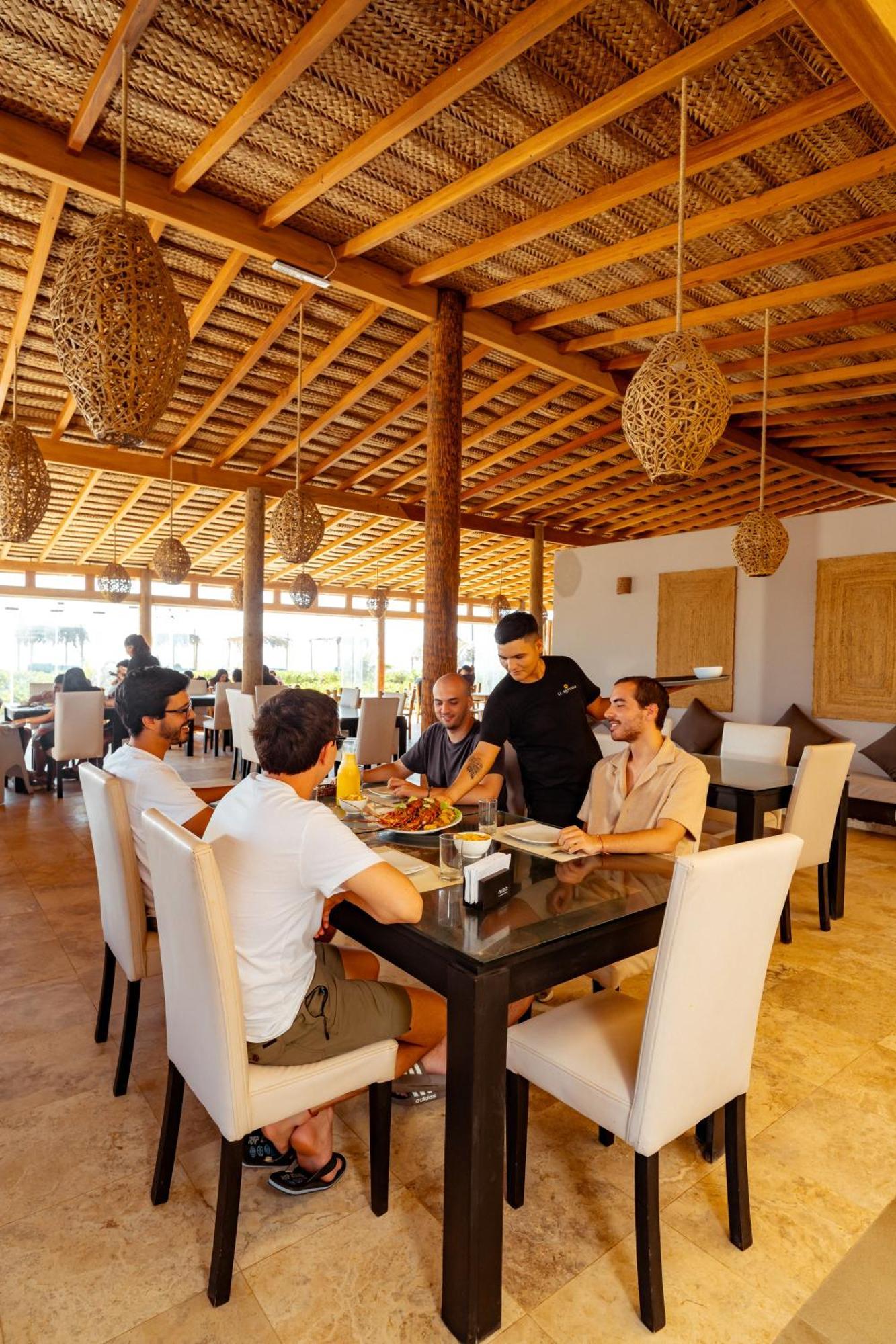 El Refugio De Vichayito Hotel Exterior photo